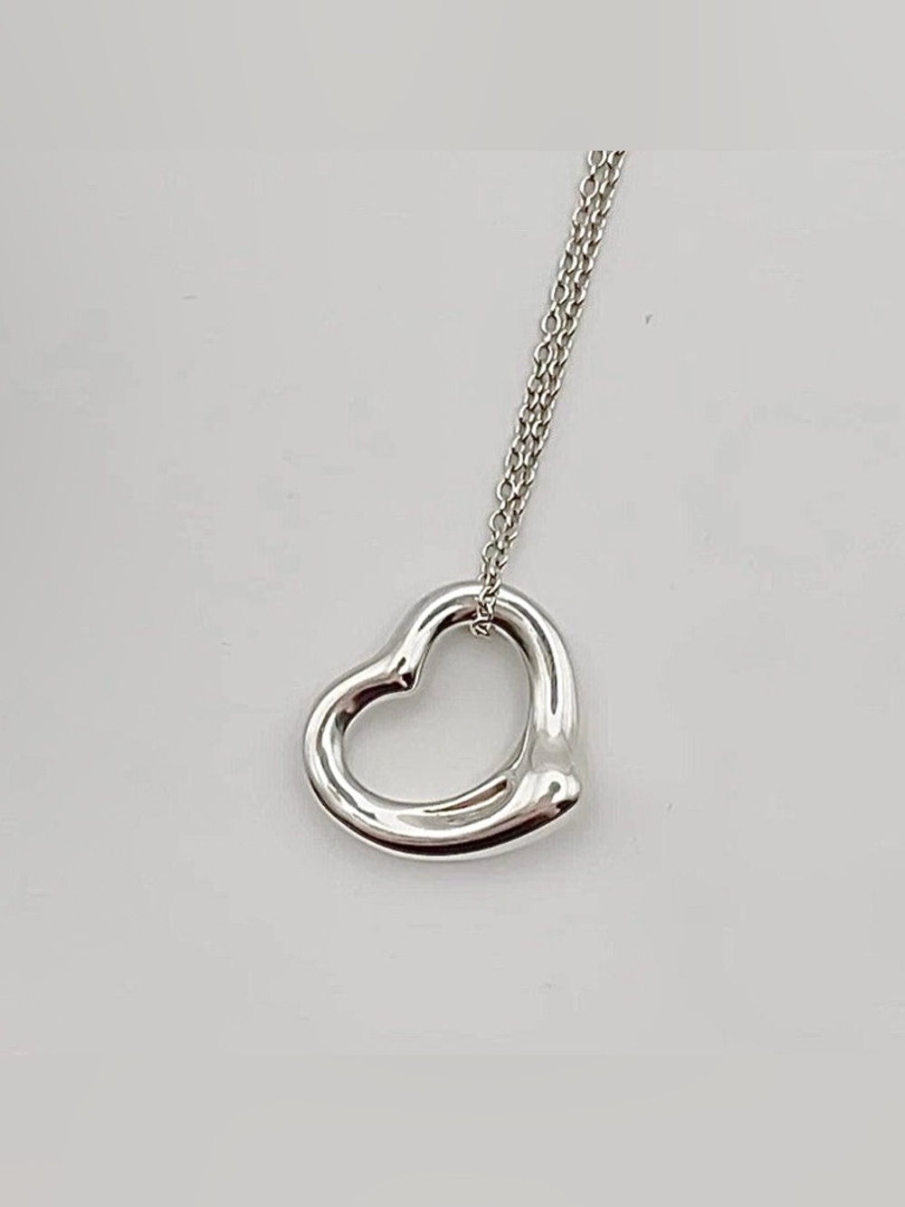 Tiffany & Co. Elsa Peretti 925 Sterling Silver 16mm Open Heart Pendant Necklace